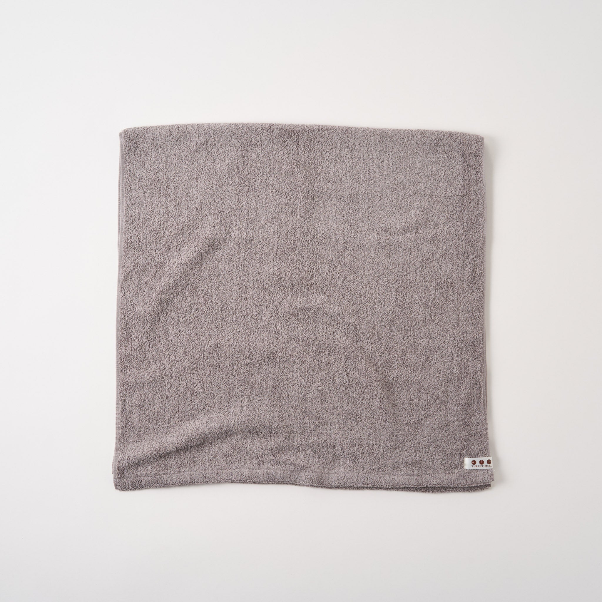 ＴＨＲＥＥ　ＴＩＭＥＳ　２０２０　バスタオル